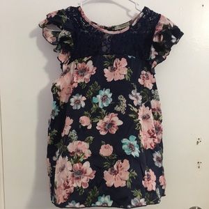 ♥️ 5x$15 Papaya blouse ruffle sleeve&keyhole